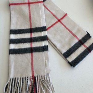 Burberry classic check cashmere scarf